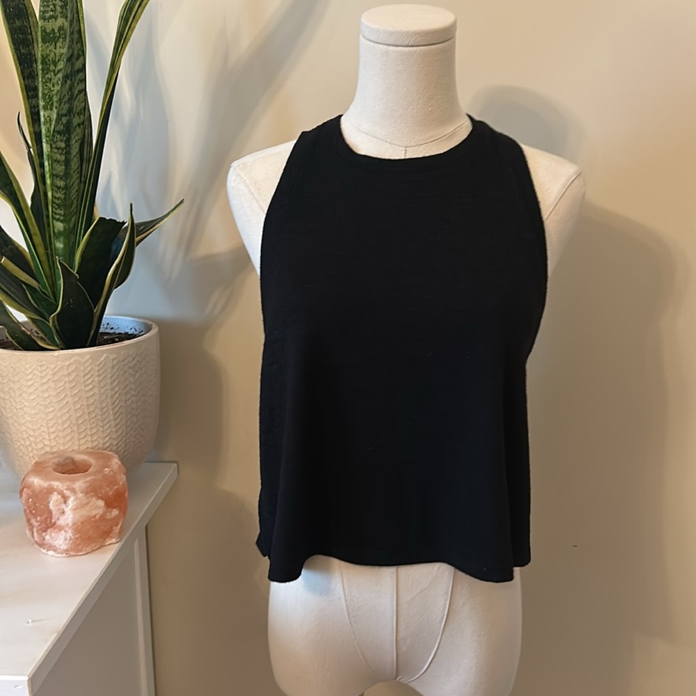Wilfred Free Black soft knit Tank cropped side slits small